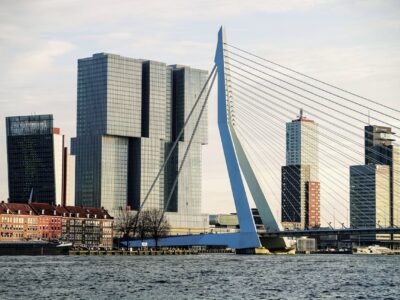 Waar woont Ronnie Flex