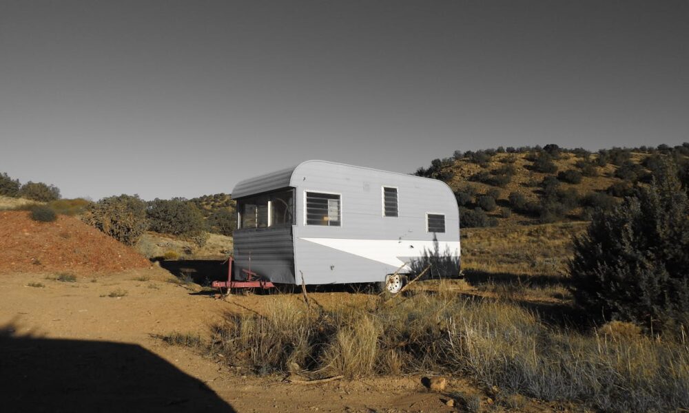 De vrijheid tegemoet: Hoe je je droomavontuur op wielen plant en beschermt