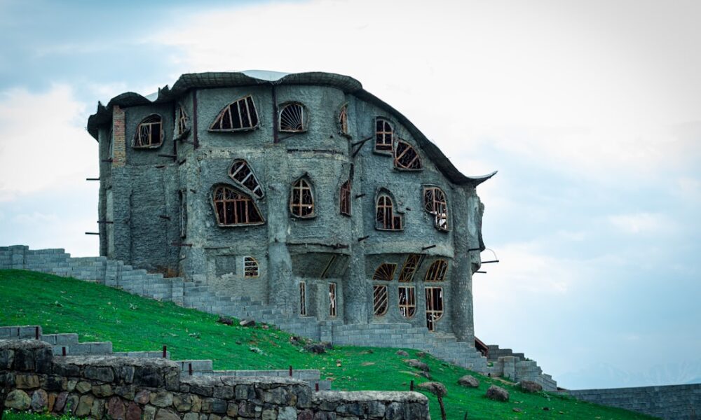 Het woonverhaal van Peter R. de Vries: zijn plek in Nederland